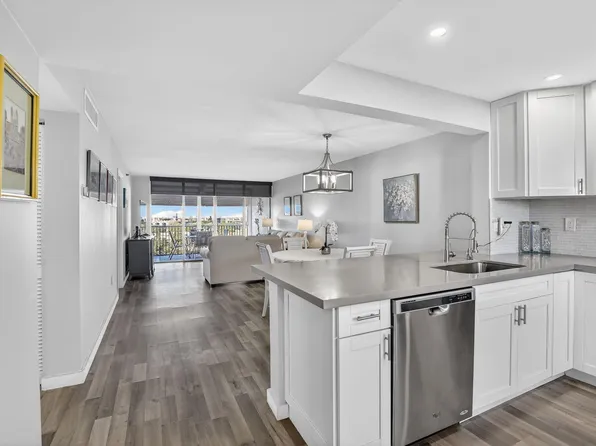 3910 Inverrary Boulevard #802b, Lauderhill, FL 33319