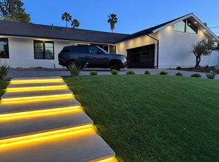 20400 Ruston Rd, Woodland Hills, CA 91364