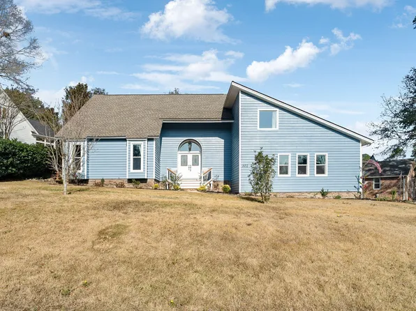 302 Santee Dr, Santee, SC 29142