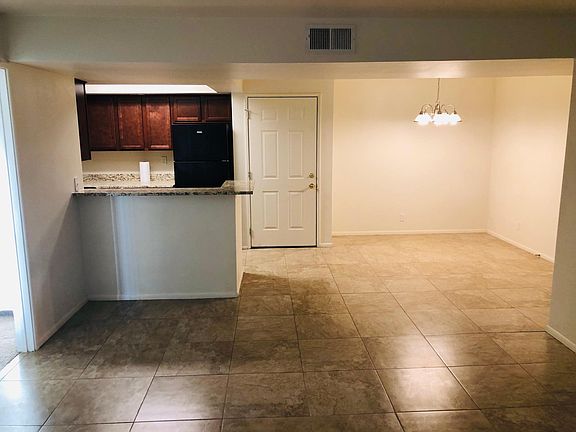 4th image of 540 N May St #2095
