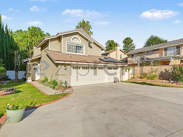 22535 Pamplico Dr — Photo 2