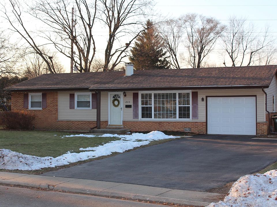 1st image of 1915 E Elmwood Cir
