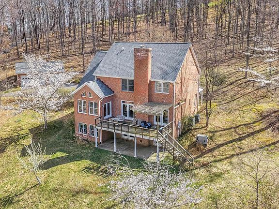 2nd image of 3655 Raleigh Mountain Trl