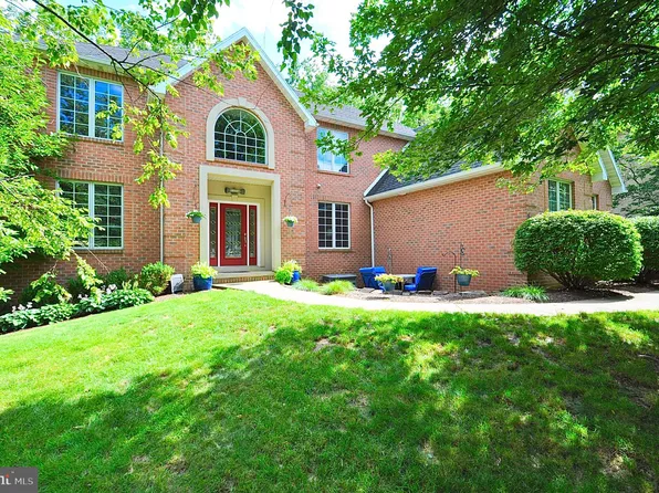 1304 Megan Dr, State College, PA 16803