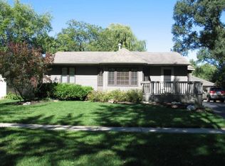 673 Laurel Ave, Wauconda, IL 60084