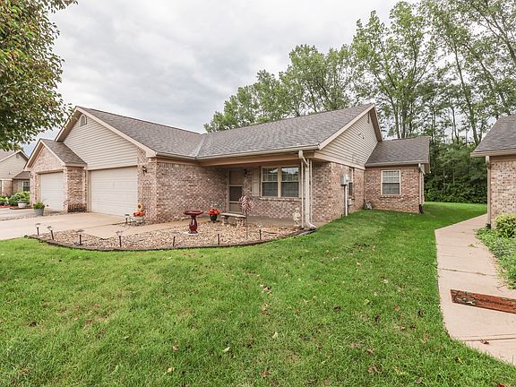 2nd image of 4025 Oak Trail Dr