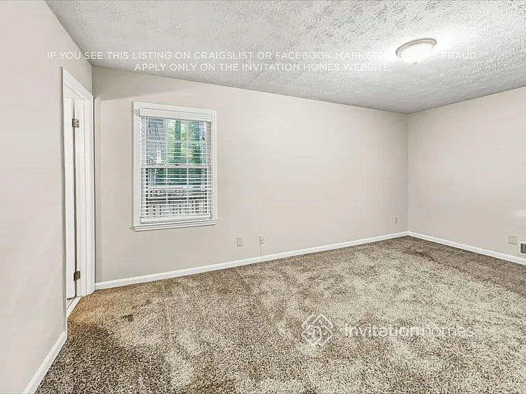 3158 Larkspur Cir — Photo 9