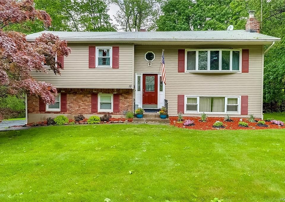 1st image of 12 Laura Dr