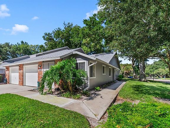 3rd image of 604 CHESTNUT OAK CIRCLE #102