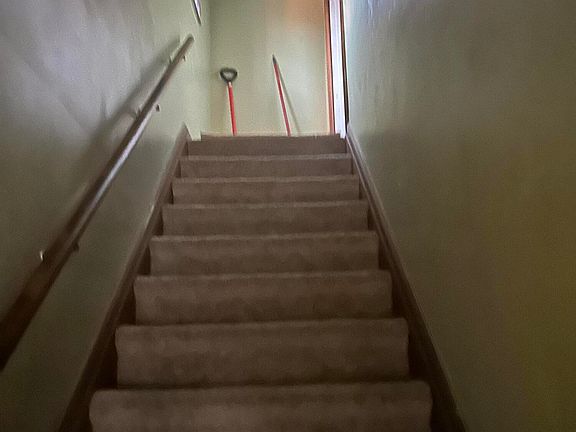 3rd image of 2943 Leslie St