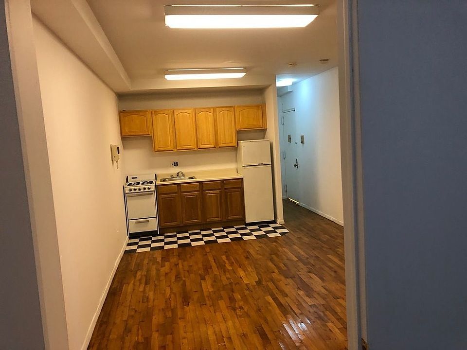 2nd image of 8714 57th Rd Ph B