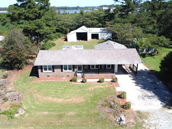 122 W Pine Forest Road, Mount Olive, NC 28365