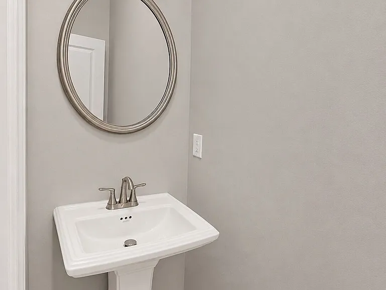 213 Beau St — Photo 5
