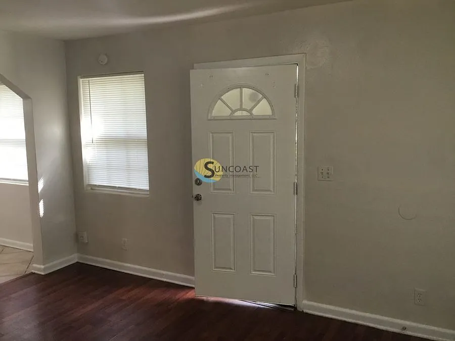 Coming Soon! Charming 3 Bed | 1 Bath Home in Jax! — Photo 4
