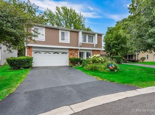 105 Ironwood Ct, Rolling Meadows, IL 60008
