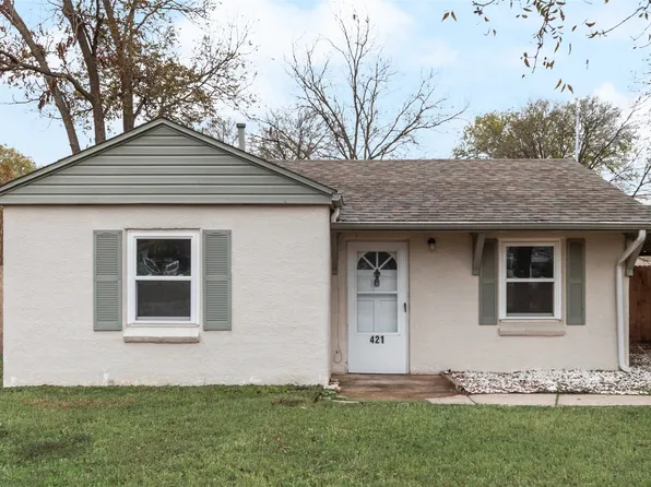 421 S McEntire Ct, Fort Worth, TX 76108