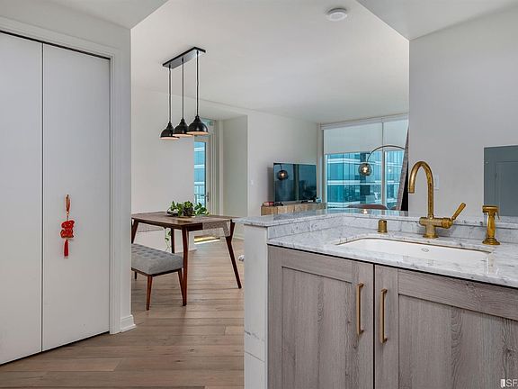 3rd image of 401 Harrison St APT 25G