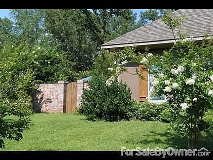 1st image of 4804 Carolyn Cir