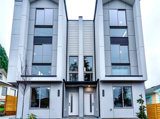 922 N 88th St #A, Seattle, WA 98103