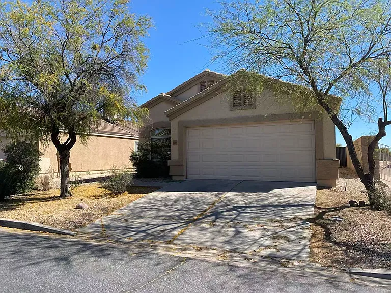 24035 N Desert Dr — Photo 1