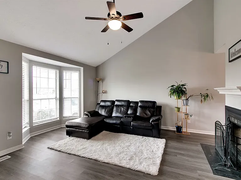 2401 Peachers Mill Rd — Photo 8
