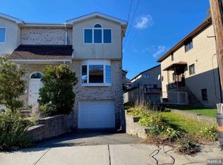 2477 7th St #2477, Fort Lee, NJ 07024