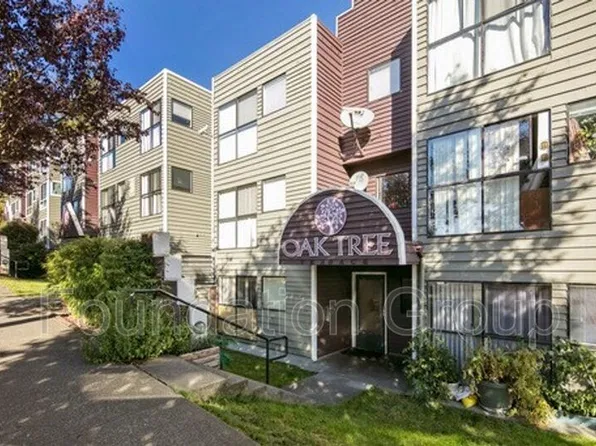 916 N 104th St APT B103, Seattle, WA 98133