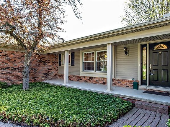 3rd image of 30882 Oak Valley Dr