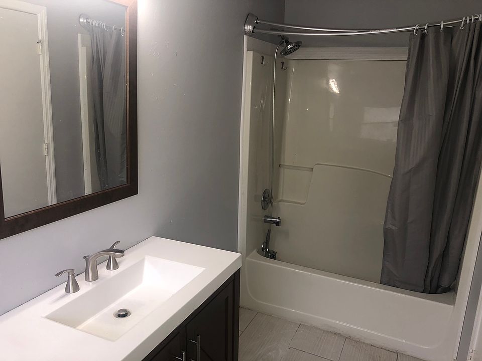 1st image of 2625 Hollow Ln