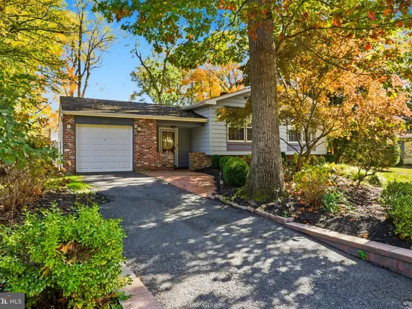 309 Highgate Ln, Cherry Hill, NJ 08003