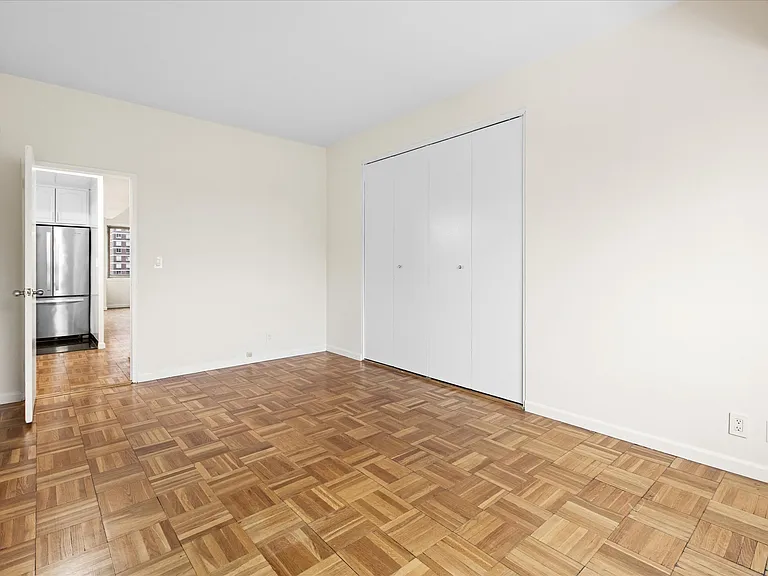 401 E 86th St #18B — Photo 9