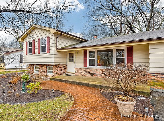 2nd image of 22W423 Ironwood Dr