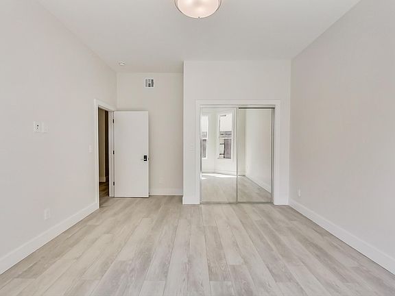 3rd image of 1026G Capp St #1