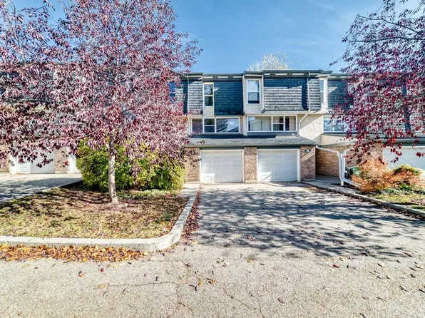 410 W Brae Glen Cres SW, Calgary, AB T2W 1B6