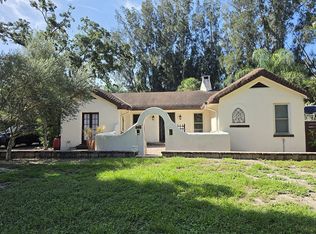 901 Gulf Rd, Tarpon Springs, FL 34689