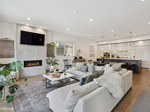 5th image of 1613 W Beach Ave #1E