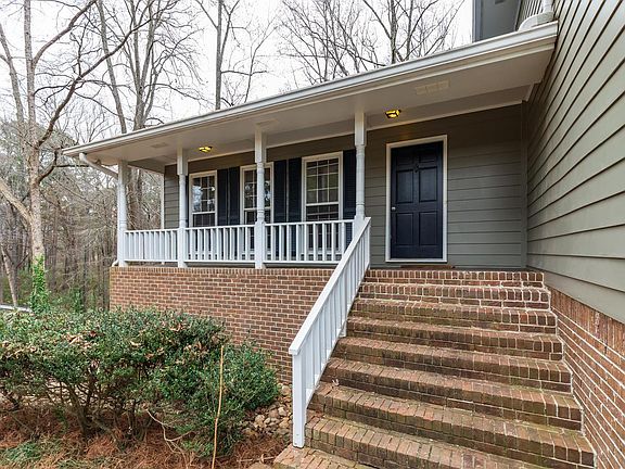 2nd image of 3108 Robin Ln