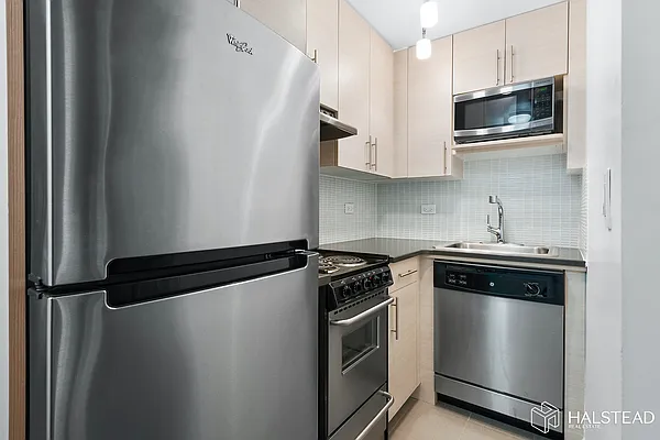 Rented by Halstead Real Estate | media 9