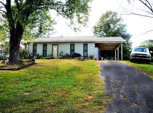 205 Foxwood Dr, Maiden, NC 28650