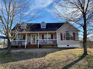 1 Elm St, Thomasville, NC 27360