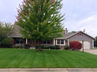 W147N6879 Woodland Dr, Menomonee Falls, WI 53051