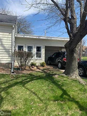 205 W Clay St — Photo 15