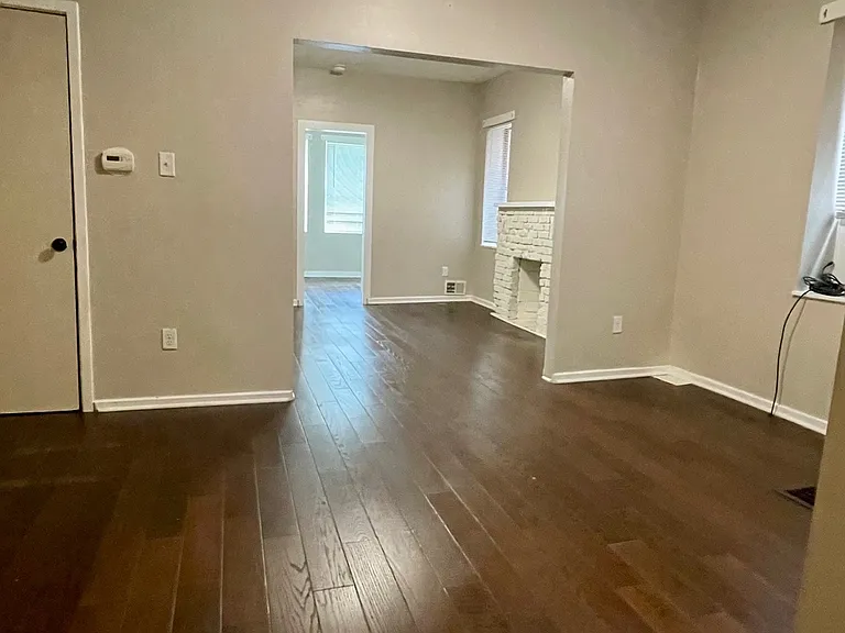 4117 Lafayette Ave #2W — Photo 2