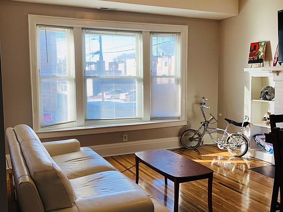 4th image of 113 N Kostner Ave #108