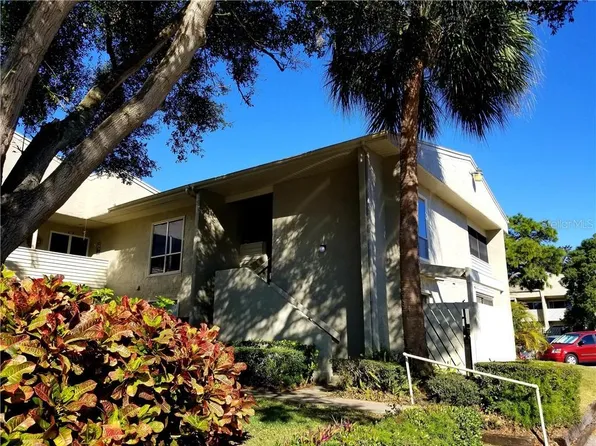 622 Windrush Bay Dr, Tarpon Springs, FL 34689