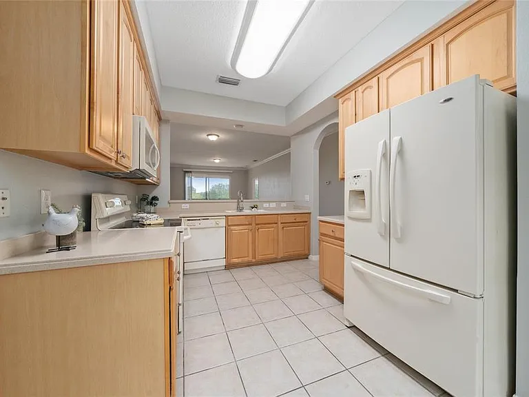 9417 Myrtle Creek Ln #611 — Photo 17