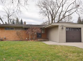 1654 Witherbee Dr, Troy, MI 48084