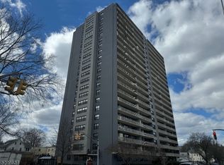 285 Aycrigg Ave APT 4E, Passaic, NJ 07055