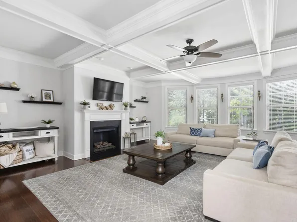 209 River Falls Dr, Apex, NC 27539