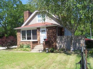 18560 W National Ave, New Berlin, WI 53146